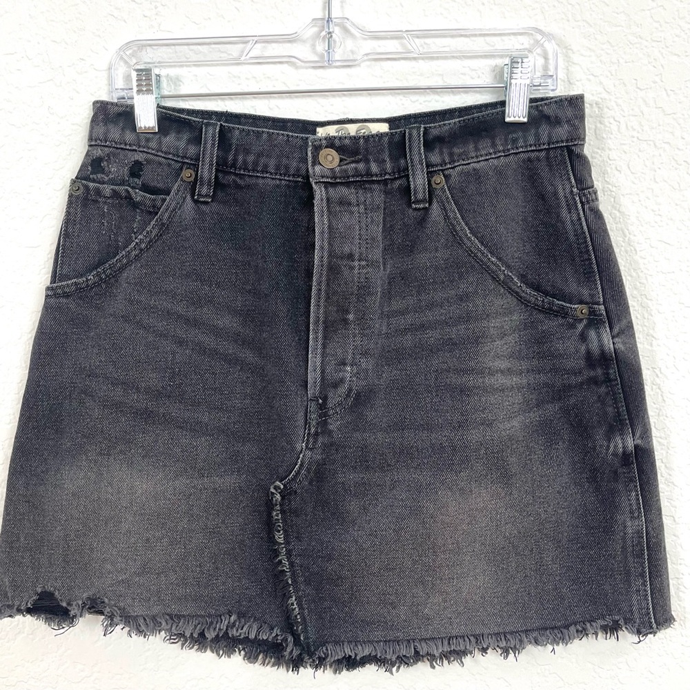 Free People We the Free Black Denim Skirt Raw Hem Button Fly Size 30 - Picture 3 of 12